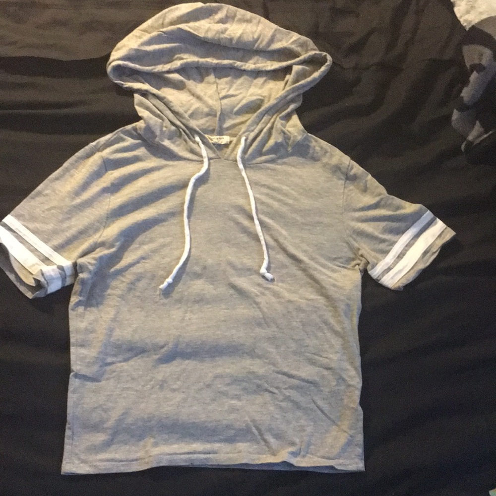 Hooded gray crop top